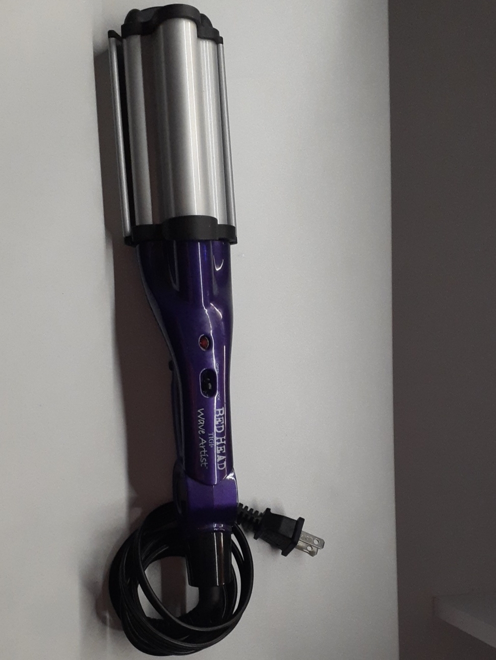 Gently Used Bed Head by TIGI Wave Artist Purple Tourmaline Ceramic Deep Waver II